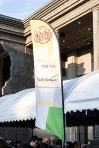 ป้ายกิจกรรม เทศกาลเที่ยวสุดโลก 2025 ที่เดวิน คาเฟ่ บรรยากาศงานอีเวนต์ในสถานที่สำคัญ.